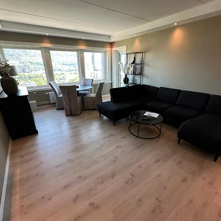 Med Nydelig Utsikt Over * 卑爾根