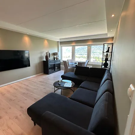 公寓 Med Nydelig Utsikt Over