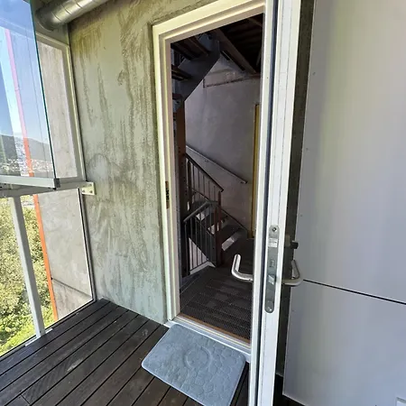 Med Nydelig Utsikt Over *